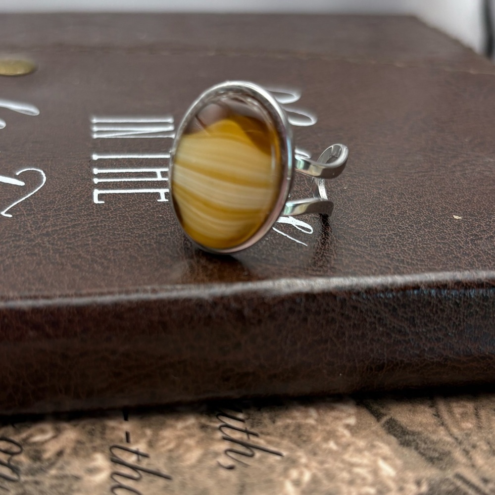 Vintage 1970s Yellow Striped Agate Ring • Stainless Steel Adjustable - Picture 10 of 15